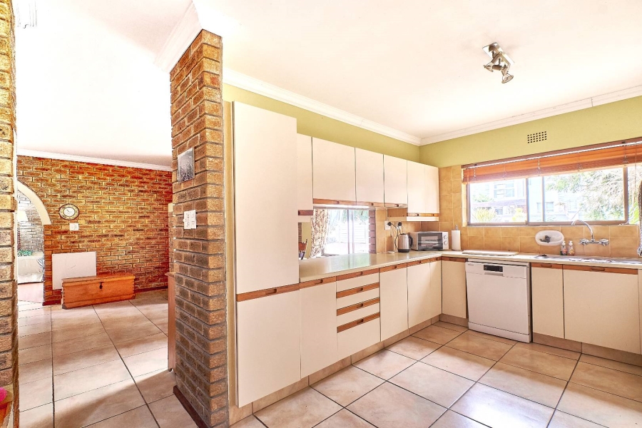 5 Bedroom Property for Sale in Flamingo Vlei Western Cape
